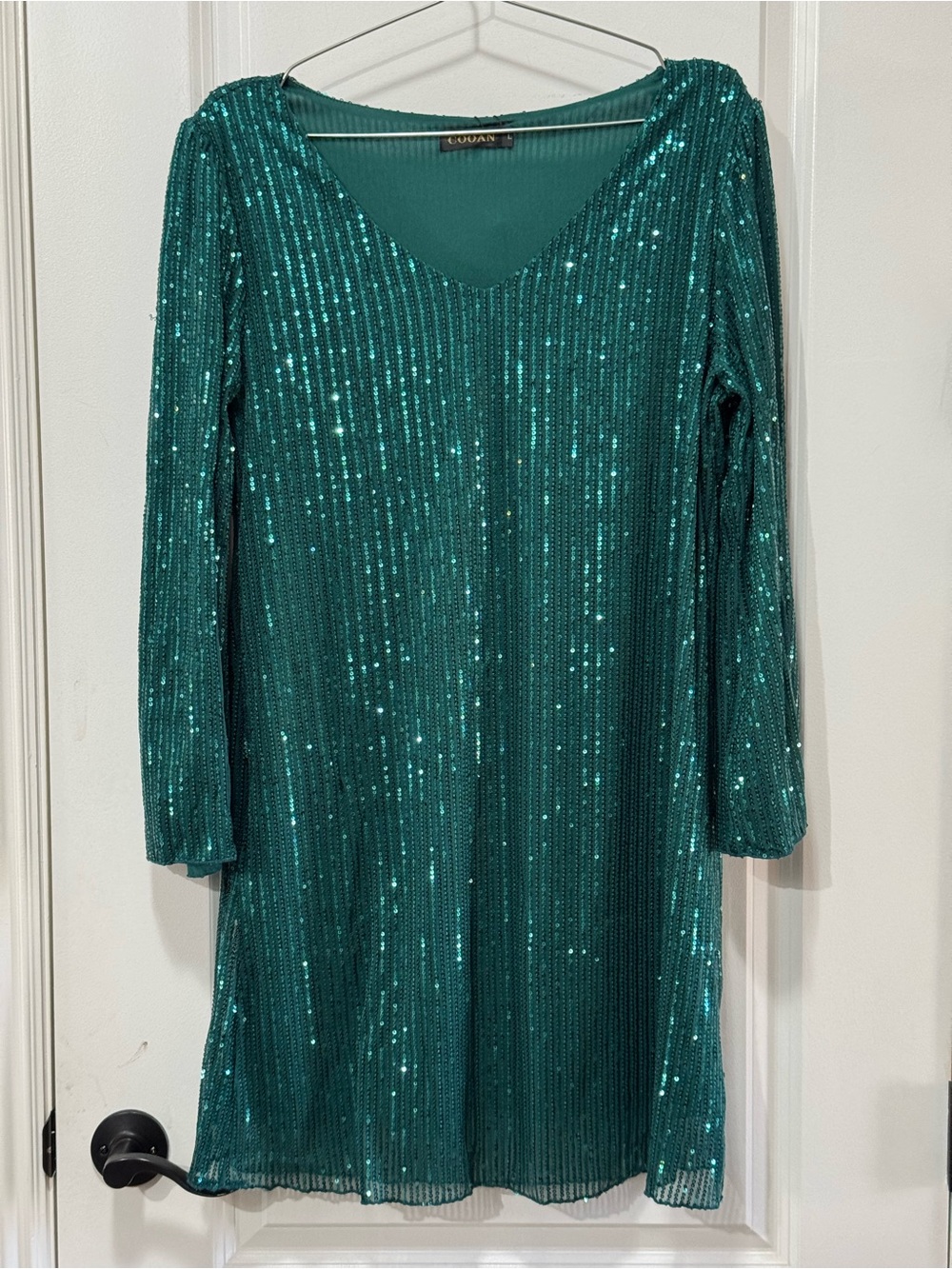 Cooan Green Sequin V-Neck Party Dress .